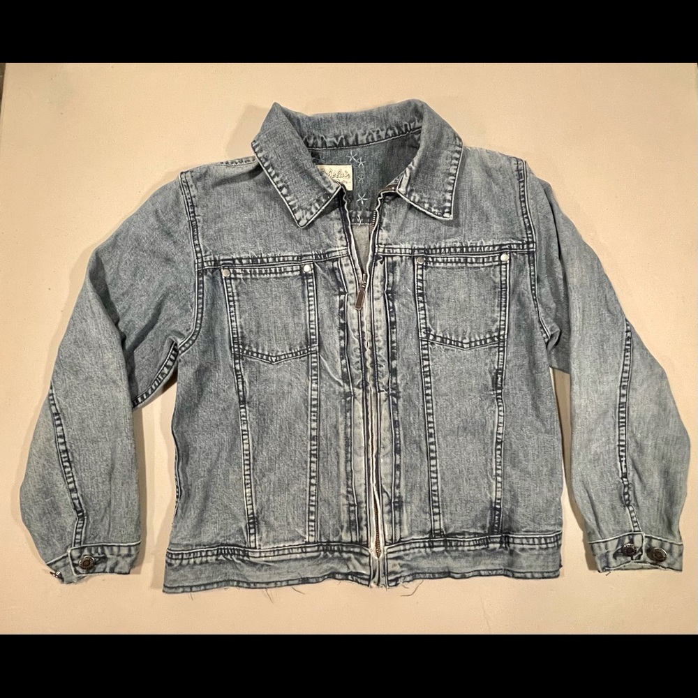 Cabela’s Woman’s Denim Jacket Med.